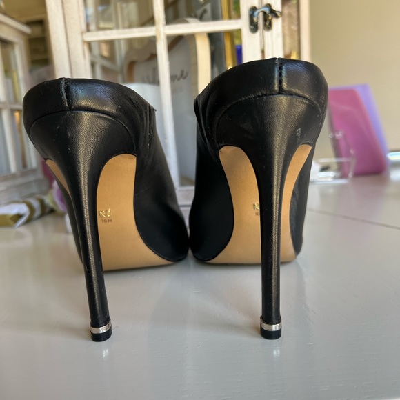 Kenneth Cole New York | Black Riley Leather Mule - Women - Picture 6 of 7